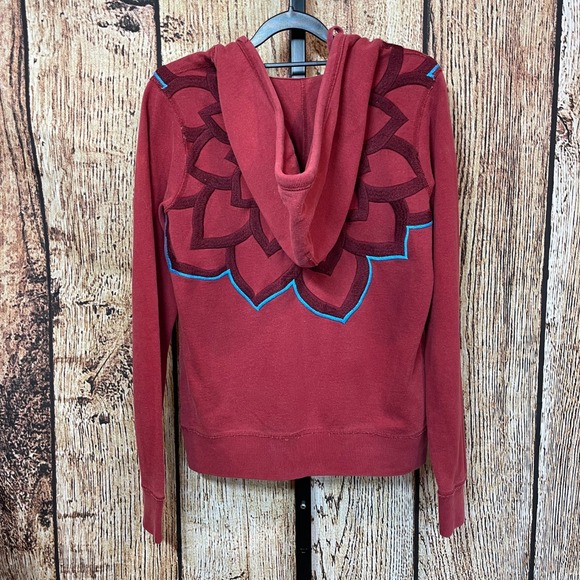 Lucky Brand Red Floral Mandala V Neck Pullover Hoodie Sweatshirt Women's Size M - Picture 3 of 11